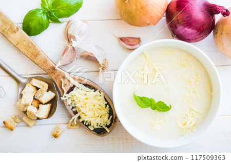 onion soup onion soup 117509363