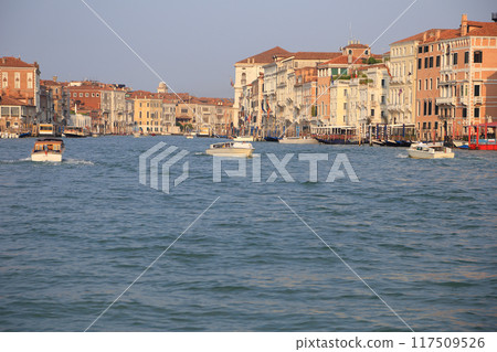 威尼斯的街道 威尼斯的街道 117509526