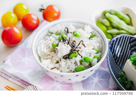 Mixed rice with edamame and salted kelp Mixed rice with edamame and salted kelp 117509798