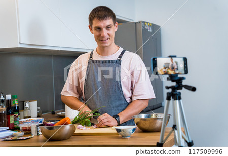The chef is broadcasting live from workshop how to prepare a vegetarian massaman curry The chef is broadcasting live from workshop how to prepare a vegetarian massaman curry 117509996