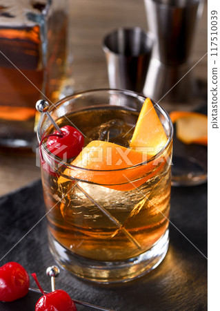 Cocktail Old Fashioned 117510039