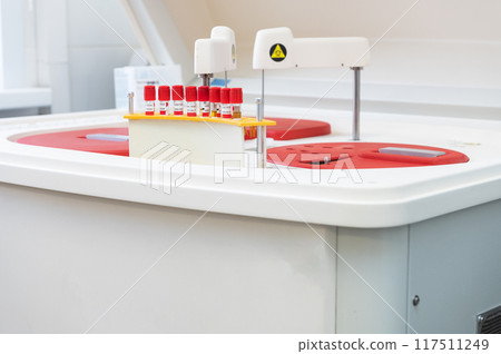 Analyzer medical machine clinical laboratory blood test automated equipment 117511249