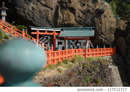 Red torii 117512727