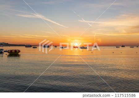 Sunrise over the sea. Panoramic seascape. 117515586