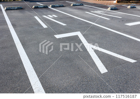 Bus parking space 117516187
