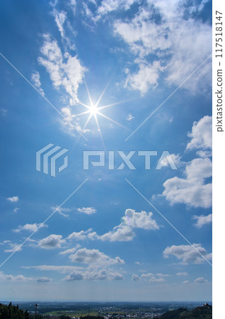 [Midsummer/scorching heat image] Scorching hot sun 117518147