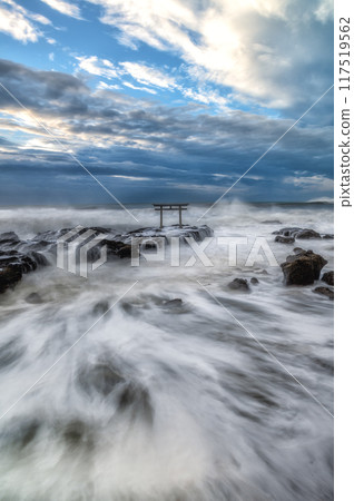 Oarai Isosaki Shrine: The raging torii gate of Kamiiso 117519562