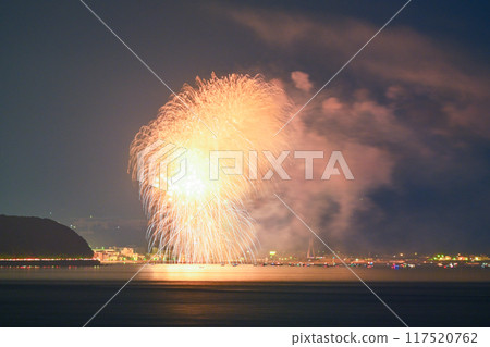 從大阪拍攝的淡路島祭煙火 從大阪拍攝的淡路島祭煙火 117520762