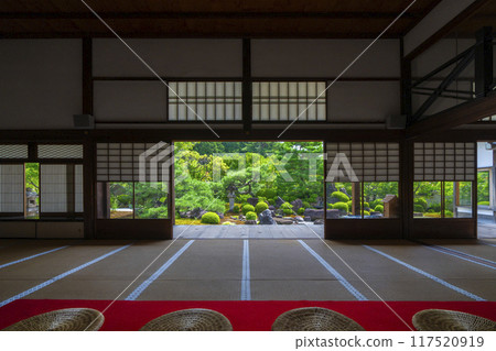 夏天的京都妙滿寺庭園“雪之庭園” 夏天的京都妙滿寺庭園“雪之庭園” 117520919