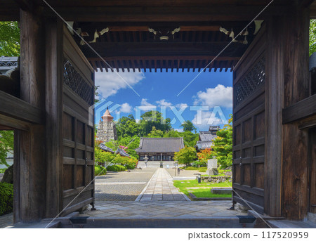 京都的夏天,妙滿寺,從正門看到的正殿 京都的夏天,妙滿寺,從正門看到的正殿 117520959