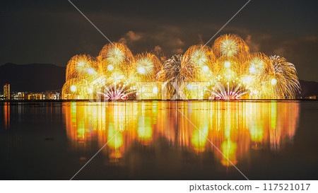 Lake Biwa Fireworks Festival and reflections on the lake surface Lake Biwa Fireworks Festival and reflections on the lake surface 117521017