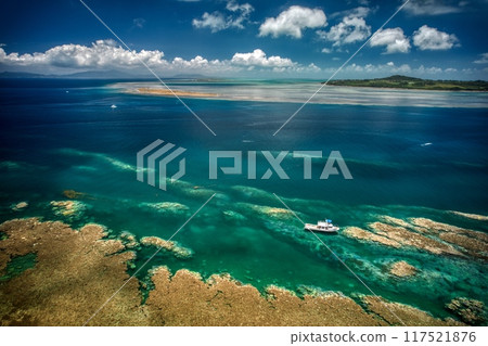 Yaeyama Islands, Yonara Channel, Iriomote Island, Kohama Island, aerial photography 117521876