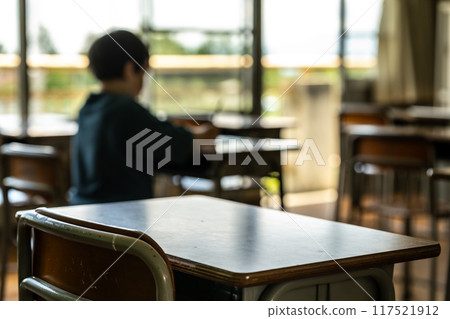 小學生和教室 117521912