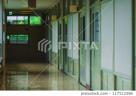 School hallway 117522986