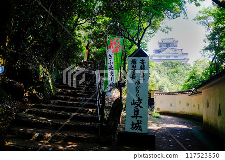 從岐阜城接近天守閣 117523850