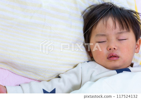 2歲幼兒睡臉特寫 2歲幼兒睡臉特寫 117524132