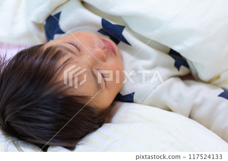 2歲幼兒睡臉特寫 2歲幼兒睡臉特寫 117524133