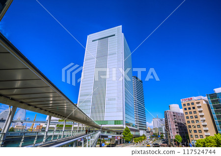 日本橫濱市景 從櫻木町站新南口前的人行天橋看到橫濱市政府、櫻木町站入口等=8月17日 日本橫濱市景 從櫻木町站新南口前的人行天橋看到橫濱市政府、櫻木町站入口等=8月17日 117524744