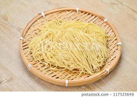 配料，生面，細面，生面。細細的中國麵條。 117525649