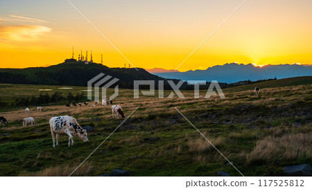 Utsukushigahara - Evening scenery 117525812