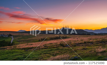 Utsukushigahara - Evening scenery Utsukushigahara - Evening scenery 117525890