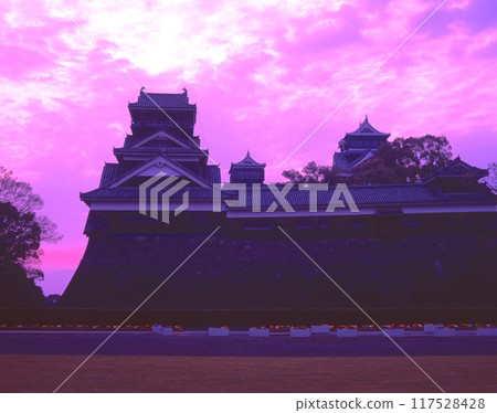 沐浴朝霞的熊本城，大大小小的天守閣（又稱銀杏城）/“日本三大名城”/“國家指定特別史蹟” 117528428