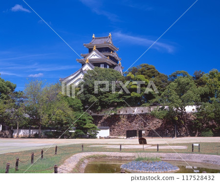 Okayama Castle / "Nationally designated historic site" / (also known as Crow Castle, Kinu Castle) / "100 famous castles in Japan" / Kita-ku, Okayama City, Okayama Prefecture Okayama Castle / "Nationally designated historic site" / (also known as Crow Castle, Kinu Castle) / "100 famous castles in Japan" / Kita-ku, Okayama City, Okayama Prefecture 117528432
