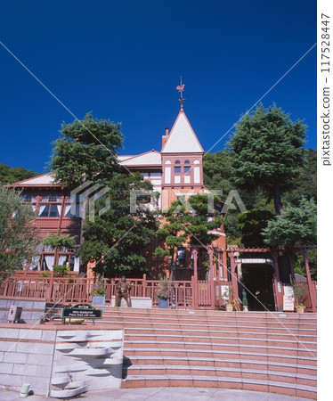 Kobe Weathercock House (Nationally designated Important Cultural Property) / Former Thomas Residence / Important Preservation District for Groups of Traditional Buildings / Kitanocho, Kobe City 117528447