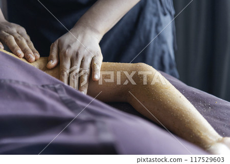 Massage Thai Spa arm hands massaging. Close up woman arm side therapy relax treatment in spa salon. Women body tight muscle relief arm pain massage. Woman happy relax lying spa bed oil body therapist Massage Thai Spa arm hands massaging. Close up woman arm side therapy relax treatment in spa salon. Women body tight muscle relief arm pain massage. Woman happy relax lying spa bed oil body therapist 117529603