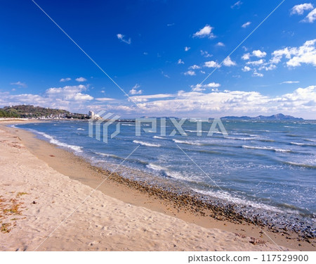 The tropical atmosphere of Tofune Beach and the Ieshima Islands in Ako Misaki / "Setonaikai National Park" / Ako City, Hyogo Prefecture The tropical atmosphere of Tofune Beach and the Ieshima Islands in Ako Misaki / "Setonaikai National Park" / Ako City, Hyogo Prefecture 117529900