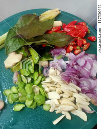 herbs and spices herbs and spices 117530661