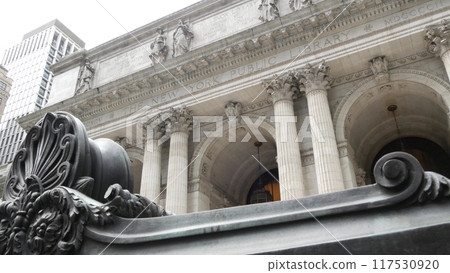 New York City, Manhattan Midtown Bryant Park with Public library, 42 street and Fifth 5 avenue, USA. 117530920