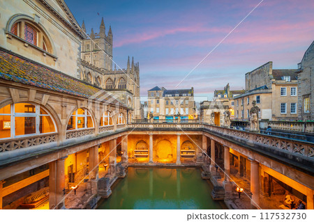 Historical roman bathes in Bath city, England 117532730