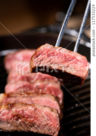 牛排 烤肉 烤麵包 117533224