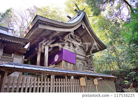 高千穗神社本殿的雕像 117538225