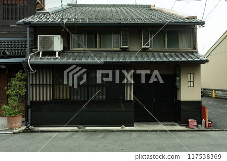 Kyomachiya, old houses in Kyoto, Japanese-style architecture, wooden architecture in Kyoto 117538369