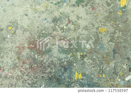 髒牆、噴塗鴉的混凝土牆、飛濺的油漆、噴漆 117538597