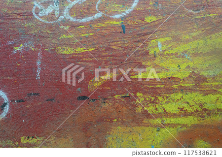 髒牆、噴塗鴉的混凝土牆、飛濺的油漆、噴漆 髒牆、噴塗鴉的混凝土牆、飛濺的油漆、噴漆 117538621