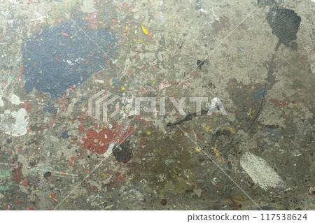 髒牆、噴塗鴉的混凝土牆、飛濺的油漆、噴漆 117538624