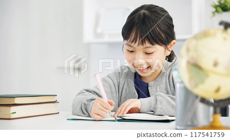 Girl studying Girl studying 117541759