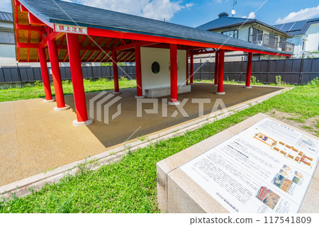 Muko City, Kyoto Prefecture: Reconstruction of the Daigokuden Corridor at the site of Nagaokakyo 117541809