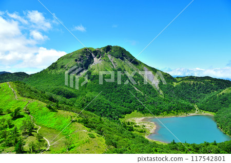 Mount Nikko Shirane and Lake Goshiki on the border between Tochigi and Gunma prefectures Mount Nikko Shirane and Lake Goshiki on the border between Tochigi and Gunma prefectures 117542801