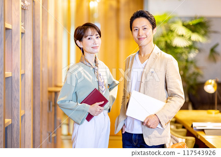 Business scene for men and women Shooting cooperation: PARK6 powered by bondolfi boncaffe 117543926