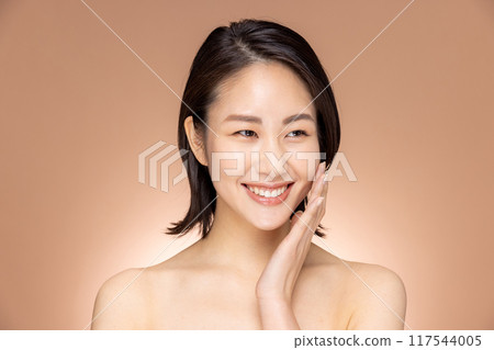 Beautiful woman  117544005