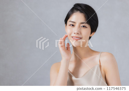 短髮美女圖片 短髮美女圖片 117546375