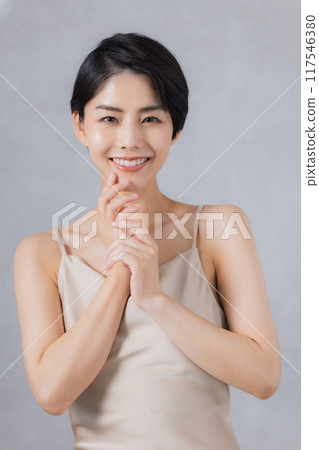 短髮美女圖片 短髮美女圖片 117546380