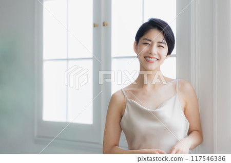 短髮美女圖片 短髮美女圖片 117546386