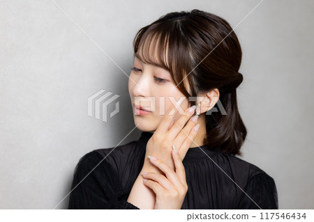 Female in black blouse Female in black blouse 117546434