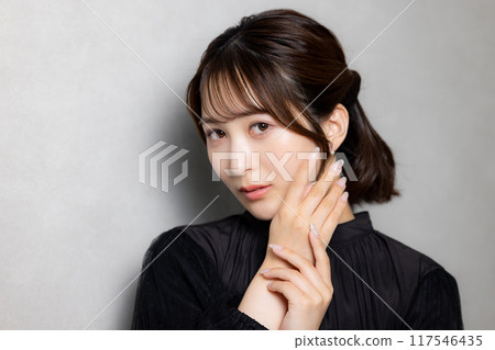 Female in black blouse 117546435