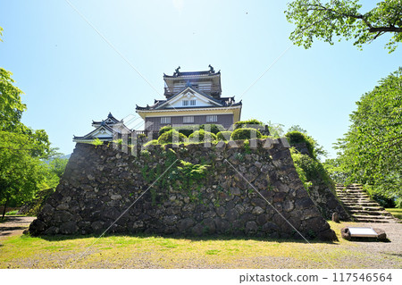 Echizen Ono Castle: Castle in the Sky - Castle tower and stone walls 117546564